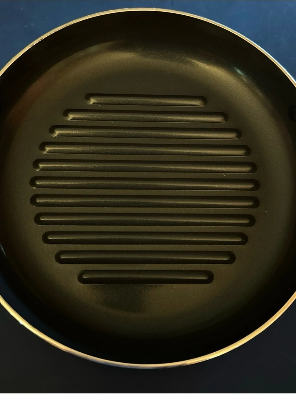 Blue Diamond Grill Genie 11” Ceramic Nonstick Round Grill w/Lid New Unused
